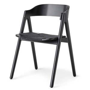 Čierna jedálenská stolička z bukového dreva s čiernym ratanovým sedákom Findahl by Hammel Mette vyobraziť