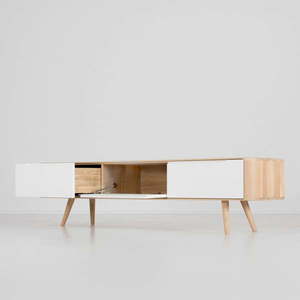 Televízny stolík z dubového dreva Gazzda Ena, 180 × 42 × 45 cm vyobraziť