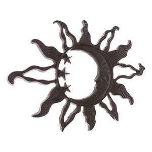 Čierna vonkajšia liatinová nástenná dekorácia Dakls Sun vyobraziť