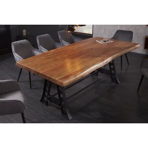 Jedálenský stôl ATHAMÁS sivá akácia Dekorhome Prírodné drevo vyobraziť