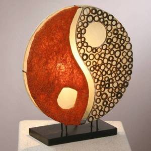 Woru Stolová lampa Ying Yang na drevenom podstavci 33cm vyobraziť