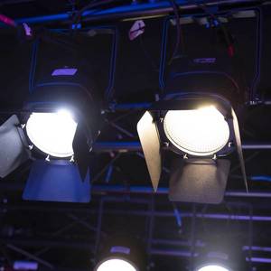 Steinigke Showtechnic EUROLITE divadelné bodové LED svetlo 2500K – 5700K vyobraziť