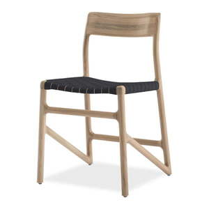 Jedálenská stolička z masívneho dubového dreva s čiernym sedadlom Gazzda Fawn vyobraziť