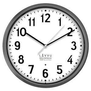 LAVVU Sivé hodiny Accurate Metallic Silver riadené rádiovým signálom, pr. 30 cm vyobraziť