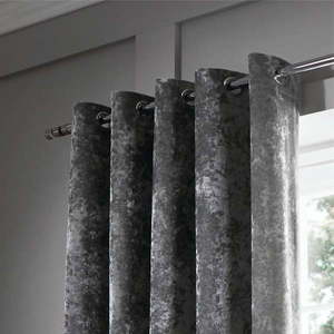 Sivé závesy v súprave 2 ks 168x183 cm Crushed Velvet – Catherine Lansfield vyobraziť