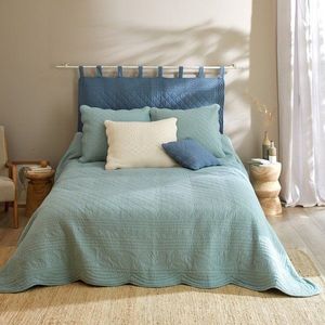 Jednofarebná prešívaná prikrývka na posteľ Cassandre vyobraziť