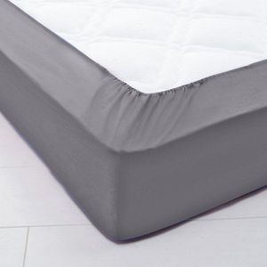 Jednofarebná napínacia posteľná plachta, džersej, hĺbka rohov 40 cm vyobraziť