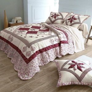 Prikrývka na posteľ patchwork vyobraziť