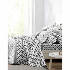 Bavlnená posteľná bielizeň Marlow s geometrickým vzorom vyobraziť