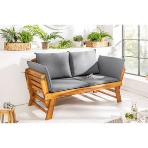 Moderná lavica prírodné drevo vyobraziť