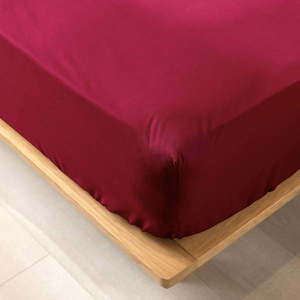 Červená napínacia plachta z Bio bavlny 90x190 cm Biolina – douceur d'intérieur vyobraziť