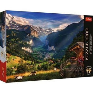 Trefl Puzzle Premium Plus Photo Odyssey: Údolie Lauterbrunnen, 1000 dielikov vyobraziť