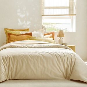 Jednofarebná posteľná súprava zn. Colombine z bavlny vyobraziť