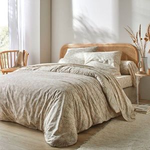 Bavlnená posteľná bielizeň Vick s grafickým dizajnom vyobraziť