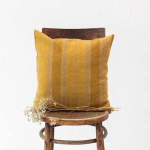 Ľanová obliečka na vankúš 50x50 cm Amber Bronze Stripes – Linen Tales vyobraziť