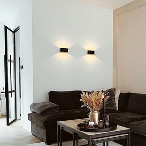 Moderná nástenná lampa čierna - Otan vyobraziť