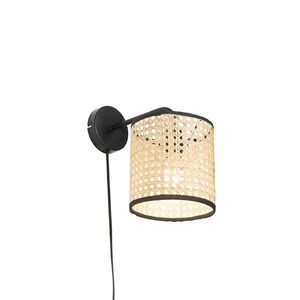 Rustikálna nástenná lampa čierna s ratanovým tienidlom - Kata vyobraziť