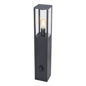 Moderná vonkajšia stojaca lampa čierna 80 cm so zásuvkou IP44 - Charlois vyobraziť