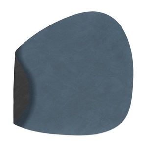 Prestieranie z eko kože 37x44 cm Curve L Double Nupo – LIND DNA vyobraziť