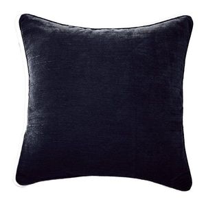 Dekoračný vankúš zo ženilky 55x55 cm Selene Luxury Chenille – Hyperion vyobraziť