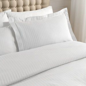 Damaškové obliečky na vankúše v súprave 2 ks 75x50 cm Satin Stripe – Catherine Lansfield vyobraziť