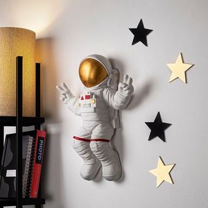 Nástěnná dekorace Astronaut bílá/zlatá vyobraziť