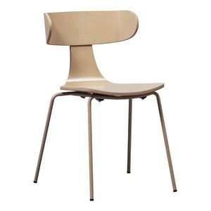 Stohovateľná jedálenská stolička v dekore jaseňa v prírodnej farbe Form – WOOOD vyobraziť