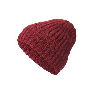 Pletená čiapka s vlnou vyobraziť