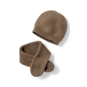 Pletená čiapka a šál vyobraziť