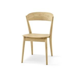 Drevená stolička vyobraziť