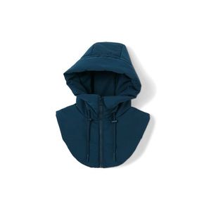 Vatovaná kapucňa so stojatým golierom vyobraziť