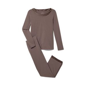 Pyžamová súprava so saténom vyobraziť