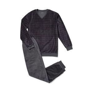 Pyžamo z plyšového úpletu vyobraziť