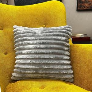 Obliečka na vankúš Laura 40x40 cm 8 svetlosivá vyobraziť