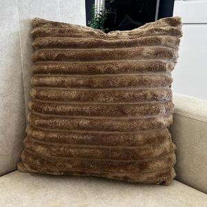 Obliečka na vankúš Laura 40x40 cm 10 hnedá vyobraziť