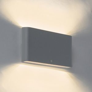 Vonkajšia nástenná lampa tmavošedá 17, 5 cm vrátane LED IP65 - Batt vyobraziť
