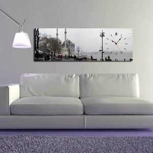 Dekoratívne nástenné hodiny Town šedé vyobraziť