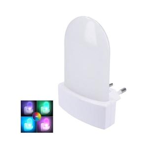 WL910 - LED RGB Orientačné svietidlo so senzorom do zásuvky LED/0, 5W/230V WL910 vyobraziť