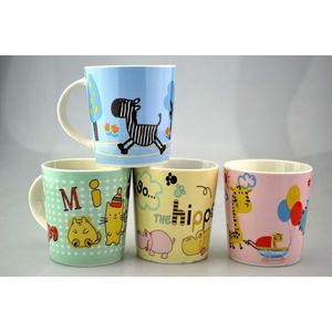 MAKRO - Hrnček 380ml rôzne motívy vyobraziť