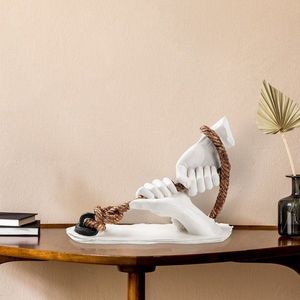 Dekoratívny predmet Unity Of Strength Sculpture vyobraziť