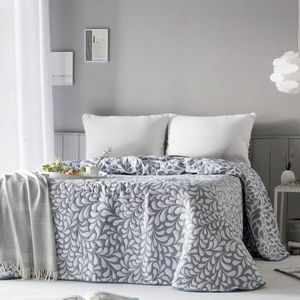 Žakárový prikrývka na posteľ s motívom Listov vyobraziť