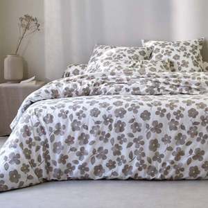 Posteľná bavlnená bielizeň Petúnia s potlačou vyobraziť
