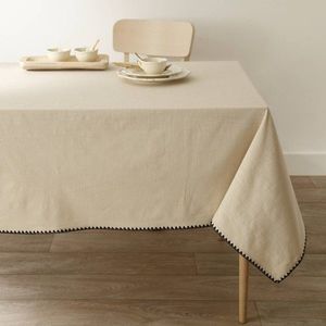 Jednofarebný bavlnený obrus s originálnym zakončením vyobraziť