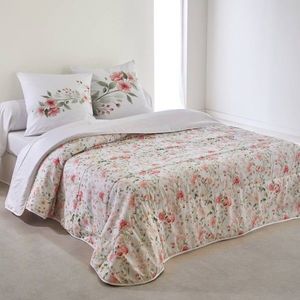Prešívaná prikrývka na posteľ Eglantine s potlačou kvetín vyobraziť