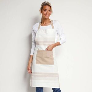 Kockovaná kuchynská zástera s trakmi vyobraziť