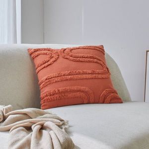 Vankúšik s tuftovým vzorom vyobraziť