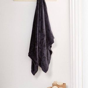 Fleecový žabkovaný pléd vyobraziť