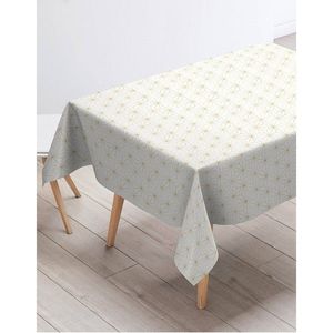 Obrus s metalickými geometrickými vzormi vyobraziť