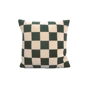 Vankúšik s motívom šachovnice vyobraziť