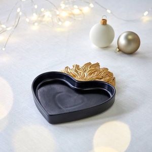 Odkladacia miska v tvare srdca vyobraziť